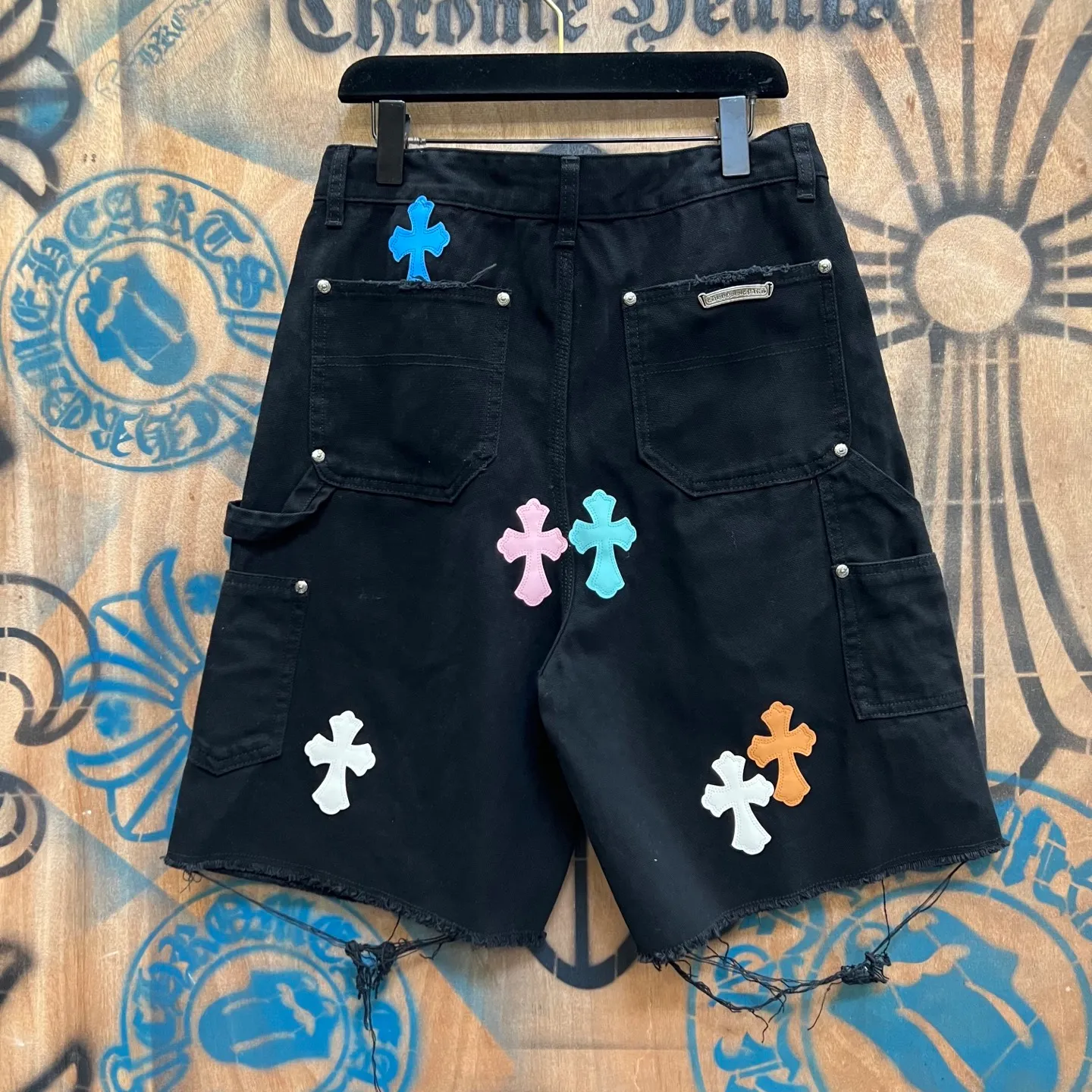 P520 chrome hearts limited series new city limited jeans Chrome Hearts city limited denim shorts vintage levis American made 501 505 517 base version remake Levis American made 501 base version imported sheepskin 925 silver remake Customers provide waist and pants length or height and weight. The studio will select the most suitable base version for you to remake. There are many people doing remakes in the market. Don’t belittle or comment. The difference is visible to the naked eye. See and compare for yourself #CHROME HEARTS Unisex style
